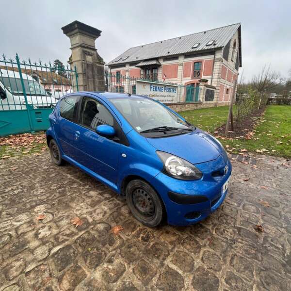 TOYOTA AYGO